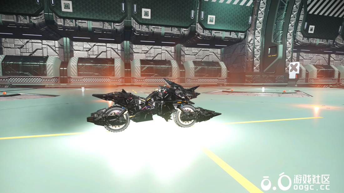 亚空锚点  站在尾气管装甲上飞船 没有第一人称-1